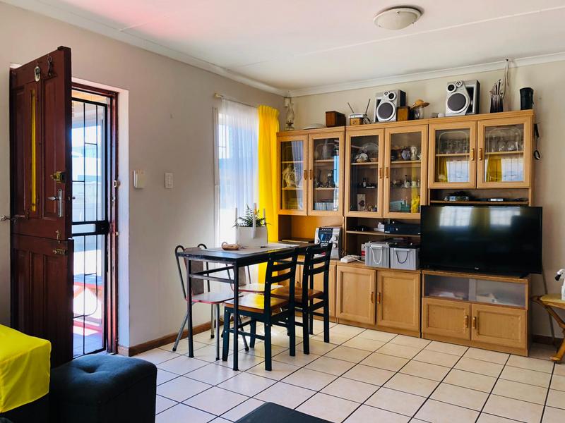 2 Bedroom Property for Sale in De Kelders Western Cape